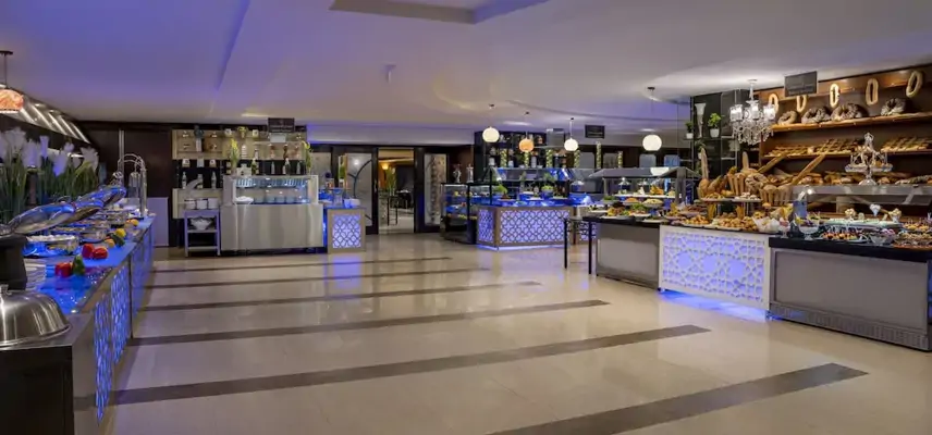 Anwar Al Madinah Mövenpick Hotel image